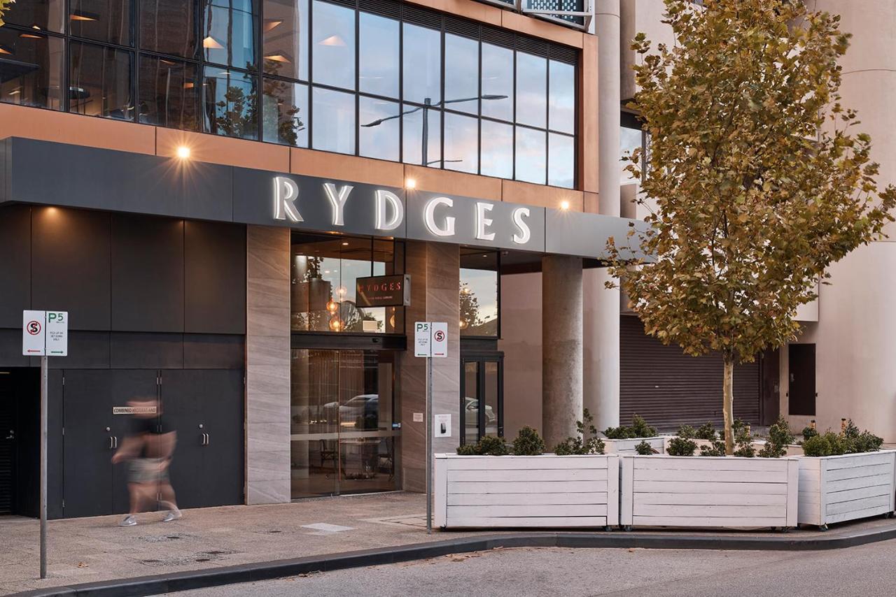 Отель Rydges Perth Kings Square Экстерьер фото